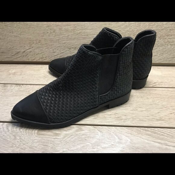 GX Black Rainboot Pointy Toe Textured Size 9 Y - Picture 4 of 10